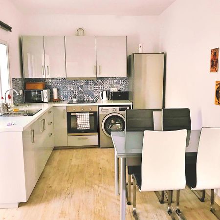 Town House With Patio In Quiet Residential Area 10 Min From Beach Torremolinos Buitenkant foto
