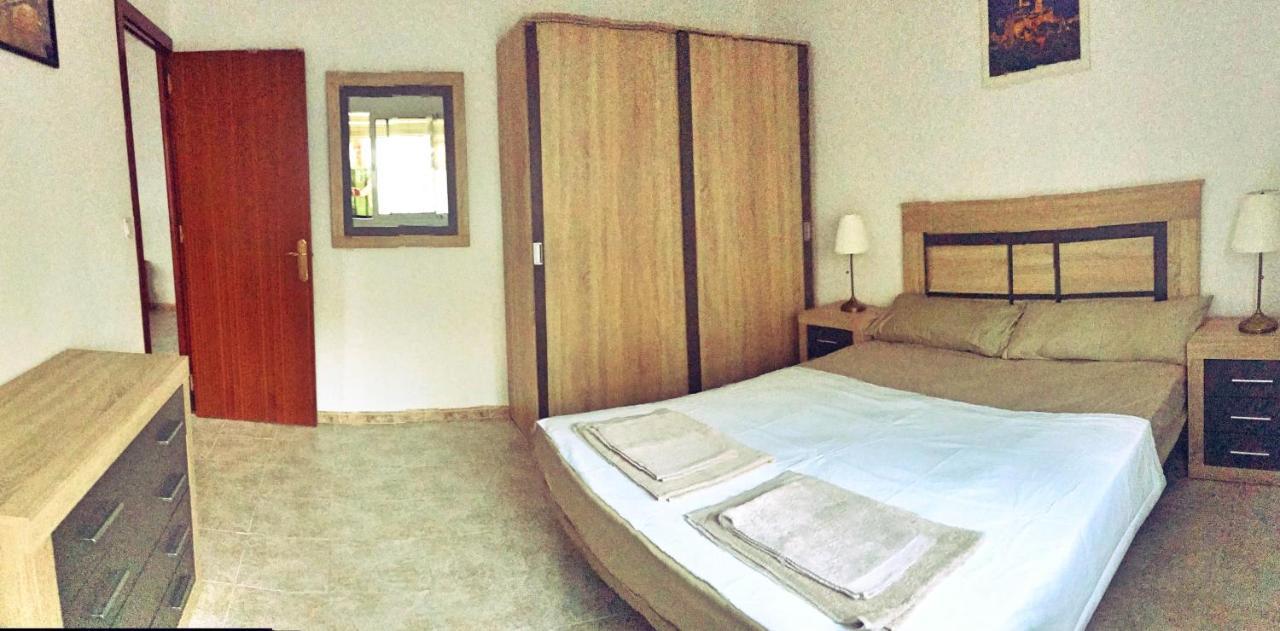 Town House With Patio In Quiet Residential Area 10 Min From Beach Torremolinos Buitenkant foto