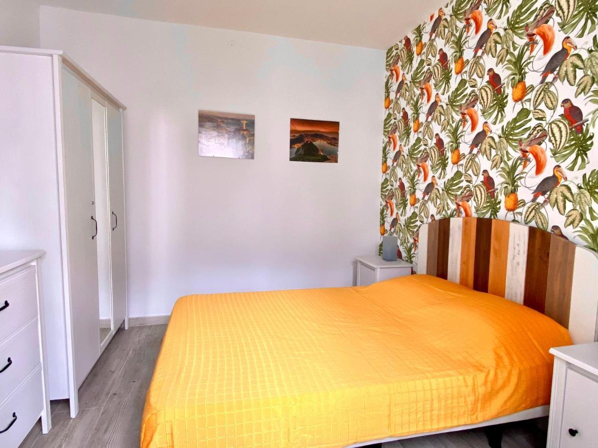 Town House With Patio In Quiet Residential Area 10 Min From Beach Torremolinos Buitenkant foto